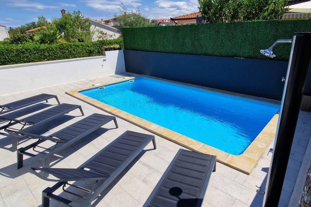 Villa Castanea - Kuca Za Odmor S Bazenom Kukci Exteriér fotografie